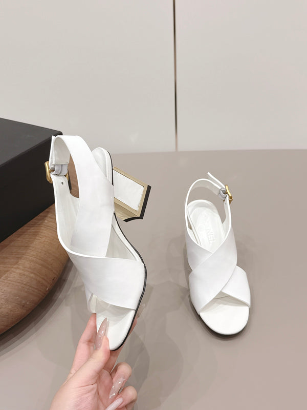 CC 26s Round-Toe Square-Heeled Sandals 7.5cm White Leather