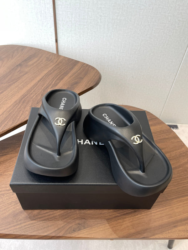 CC 26s Platform Flip-Flops Black Rubber 727520