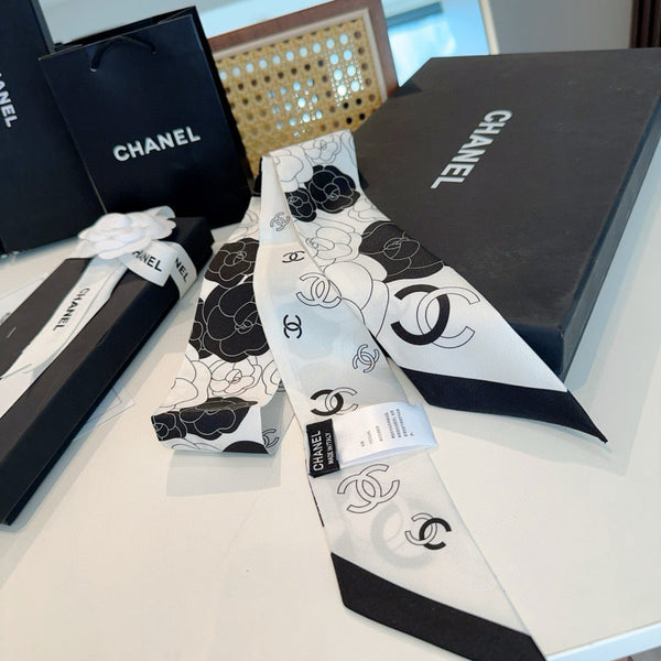 CC Twilly Mini Scarf 120cm White Black Mulberry Silk 953291