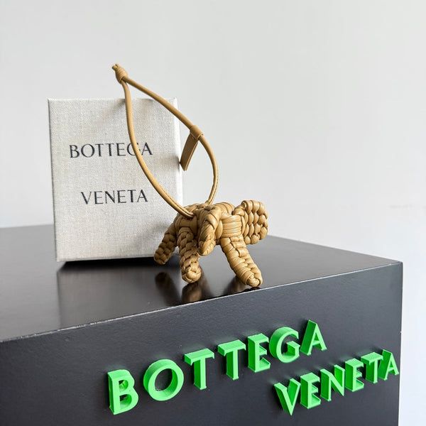 BV 25 Elephant Charm Beige leather