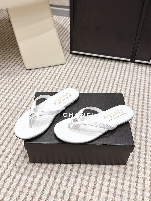 CC 26ss Flip-Flops White Sheepskin 653597