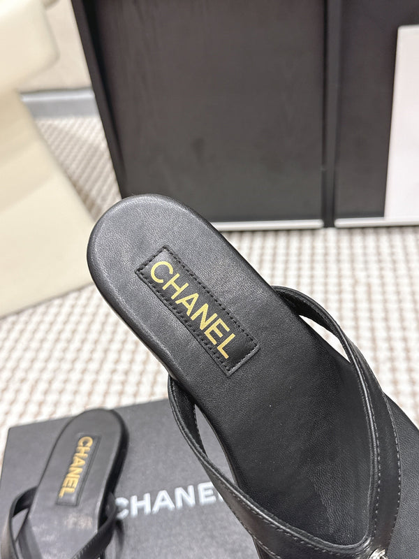 CC 26ss Flip-Flops Black Sheepskin 653598