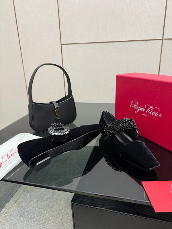 RV Belle Vivier Mary Janes Black Velvet 629888