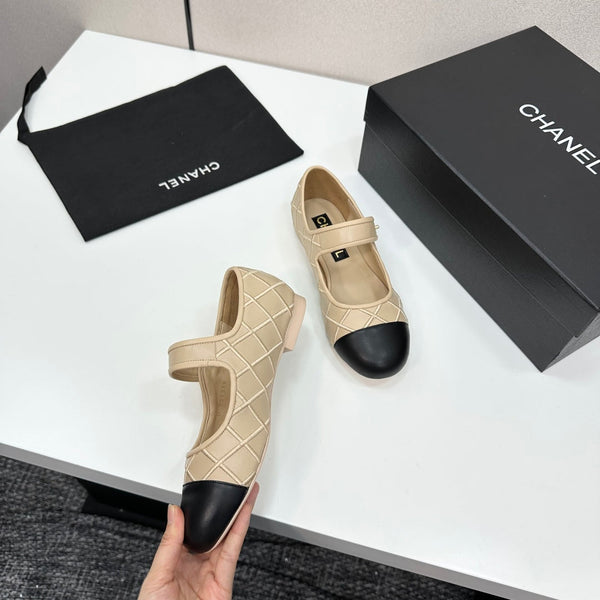 CC25 Mary Janes Beige Black Cowhide 352502