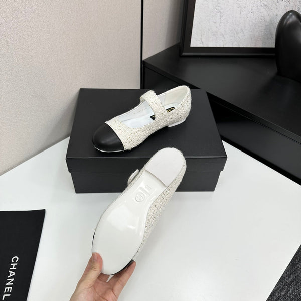CC25 Mary Janes White Tweed And Black Cowhide 352506