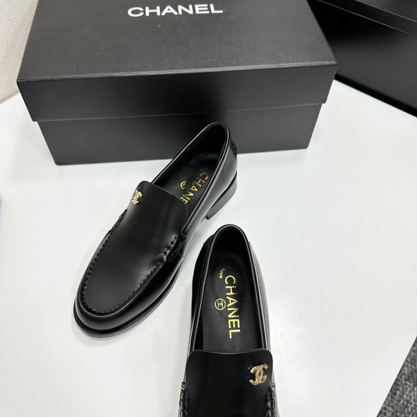 CC SS 2026 Pre Loafer Black Calfskin 630471