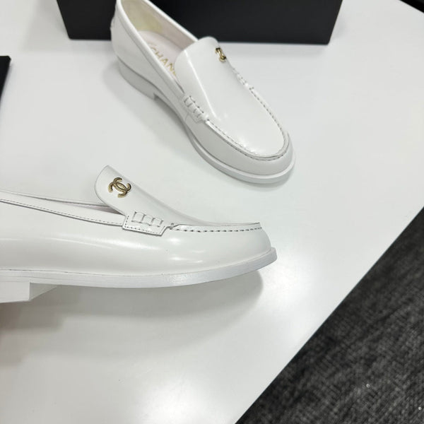 CC SS 2026 Pre Loafer White Calfskin 630472