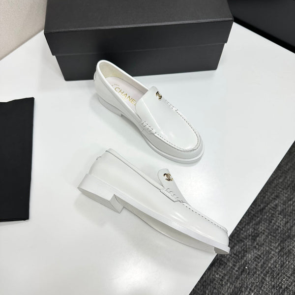 CC SS 2026 Pre Loafer White Calfskin 630472