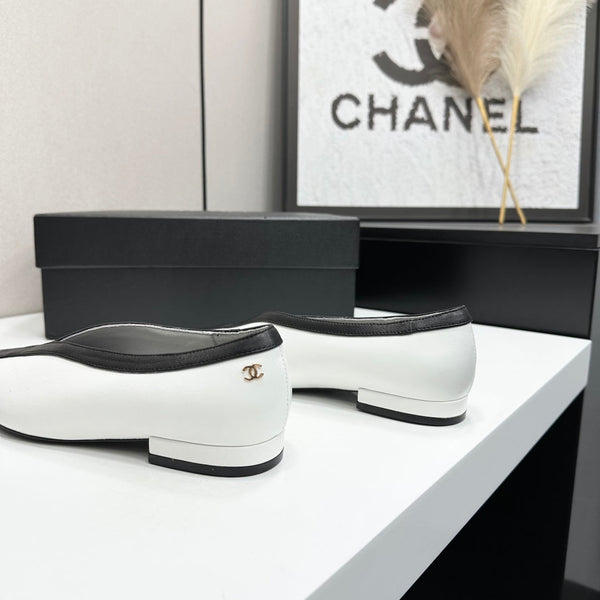 CC 26s Ballet Flats White Sheepskin 743138