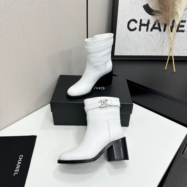 CC FW 2026 Ankle Boot White Cowhide 925670