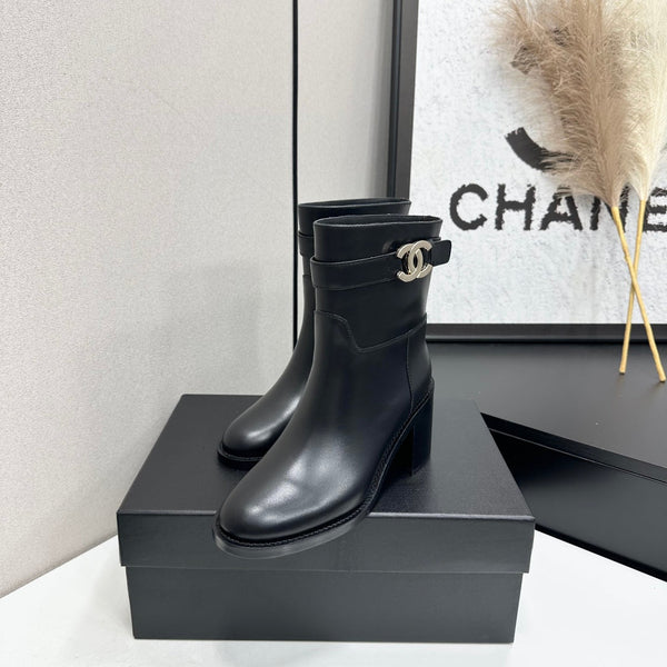 CC FW 2026 Ankle Boot Black Cowhide 925672