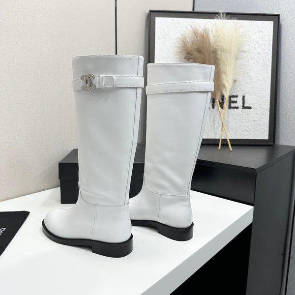 CC FW 2026 Long Flat Boot White Cowhide 925677