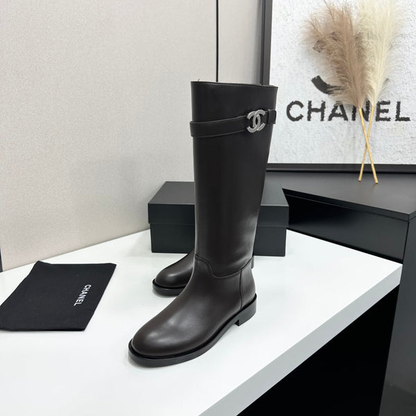 CC FW 2026 Long Flat Boot Dark Coffee Cowhide 925680
