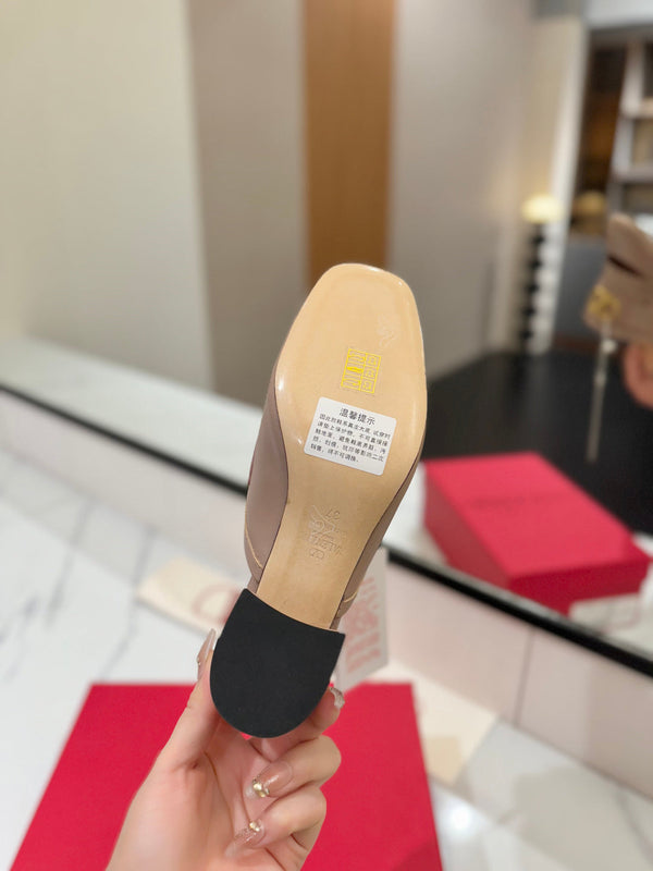 VT 2025 Signature Heeled Mule Pure Beige Calf Leather 295077