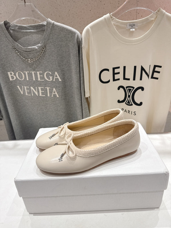 CL 26s Ballet Flats In Cream Calfskin With Bow