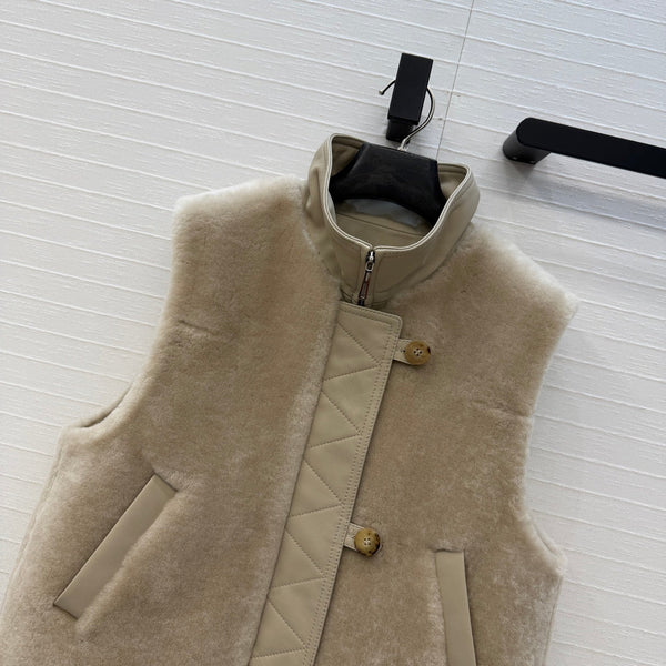 HM 26s Sleeveless Short Vest Beige Fabric & Fur 428595
