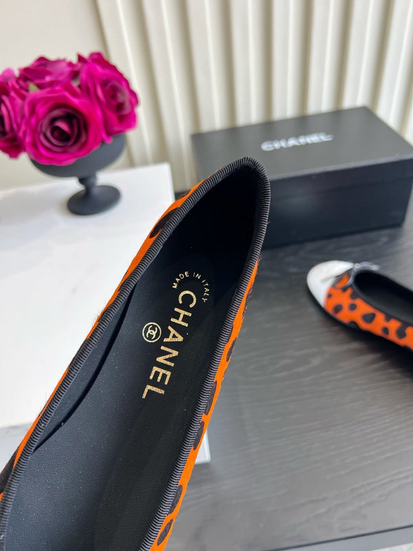CC 26s Ballet Flat Black Orange Horsehair 850774