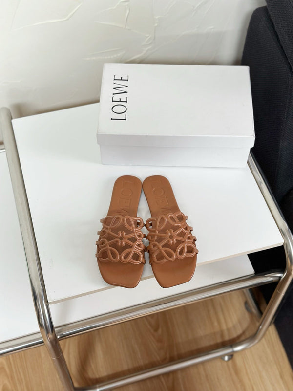 Petal Anagram Slide in Gold Soft Calfskin 273517