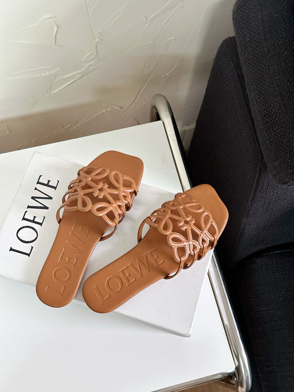Petal Anagram Slide in Gold Soft Calfskin 273517