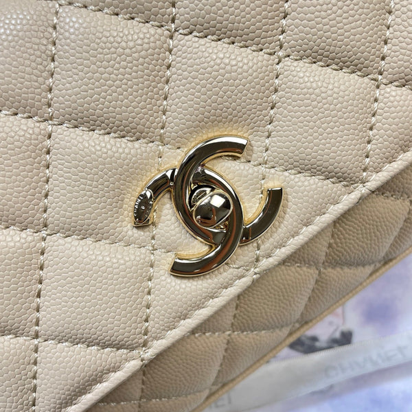CC 26P Horizontal Coco Handle 32cm Beige Quited Caviar Leather