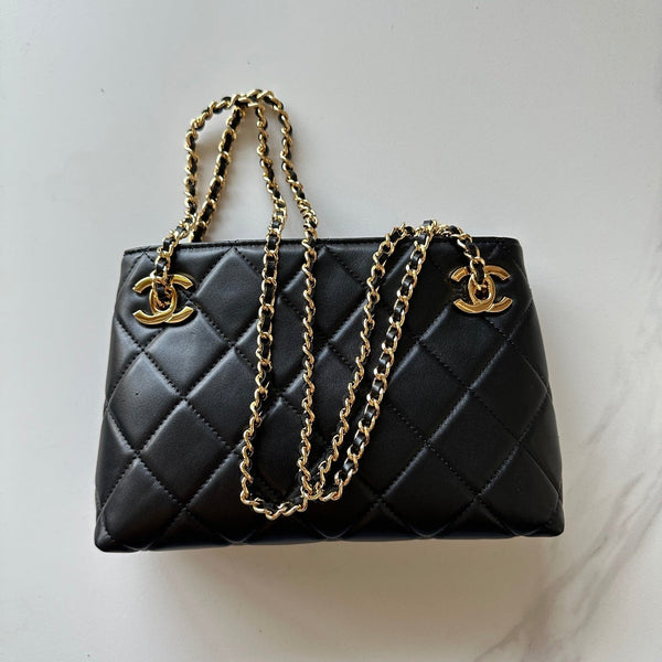 CC Mini Shopping Wine 24cm Black Quited Lambskin 292268
