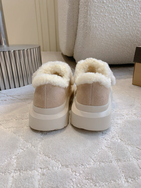 UGG Tazz Slipper Loafers  Beige  Suede and Fleece 516905