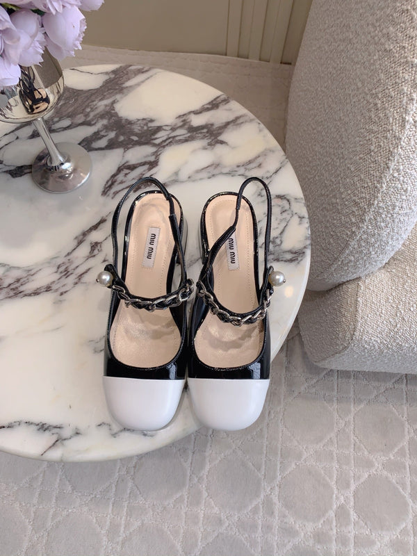 Miu Bicolor Cap-Toe Slingback 4cm Black White Patent Leather 724261