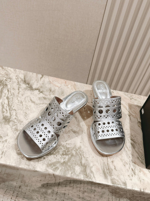Alaia 2025 Vienne Cutout Kitten-Heel Slide Sandals Silver Leather 293647
