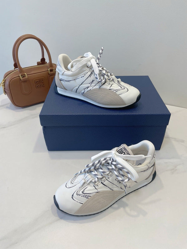 CD 26s D-Sketch Grey White Suede Sheepskin 908096