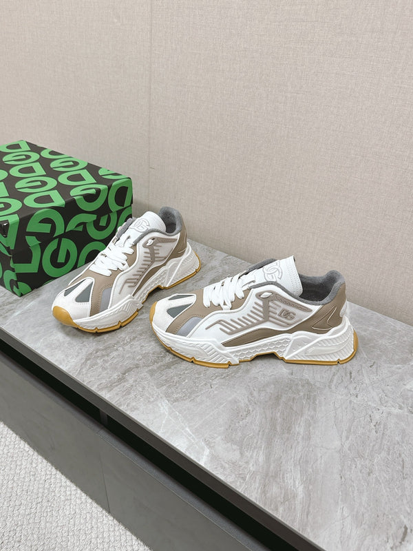 DC Daymaster Sneakers Muted Brown White Cowhide & TPU 116663