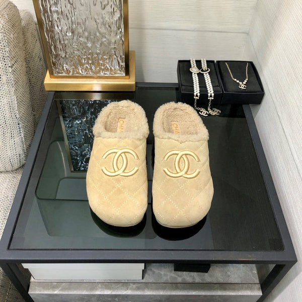 CC 26s Mules Beige Quilted Suede Shearling 970155