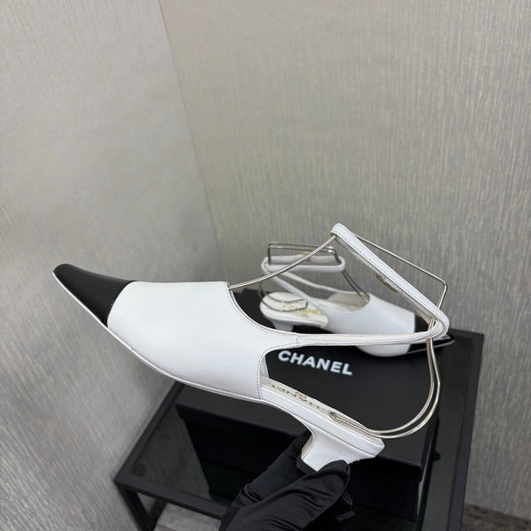 CC 2026 Slingback 4cm White Patent Leather 688713