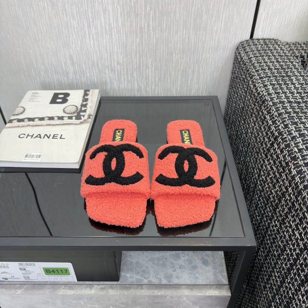 CC 26s Shearling Slide Flat Mules Coral Black Wool 128092