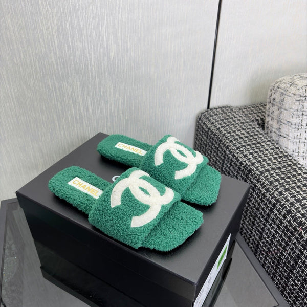 CC 26s Shearling Square Toe Sandals Green White Wool 128091