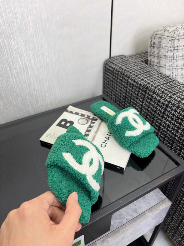 CC 26s Shearling Square Toe Sandals Green White Wool 128091