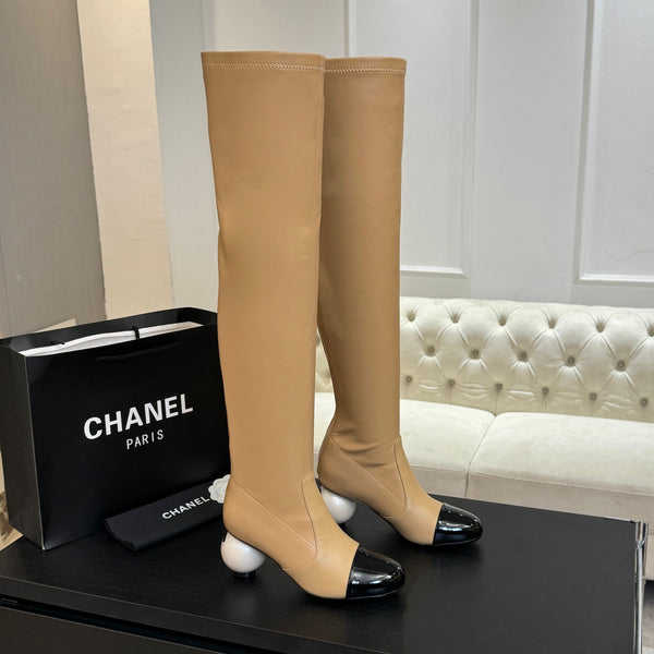CC 25A Double C Giant Pearl Heel Boots 50mm Black Beige Cowhide 454947