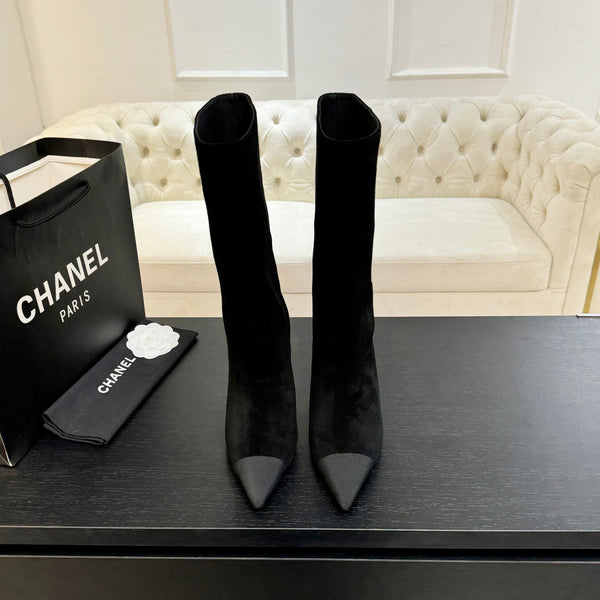CC Gabrielle Chanel Boots 8.5cm Black Suede Black Fabric