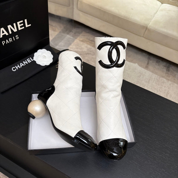 CC 26s Mid-Calf Pearl Boots 6.5CM White Quited Calfskin 957732