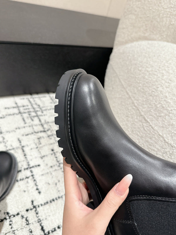 CD Miss Dior Chelsea Boots In Black Calfskin 103729