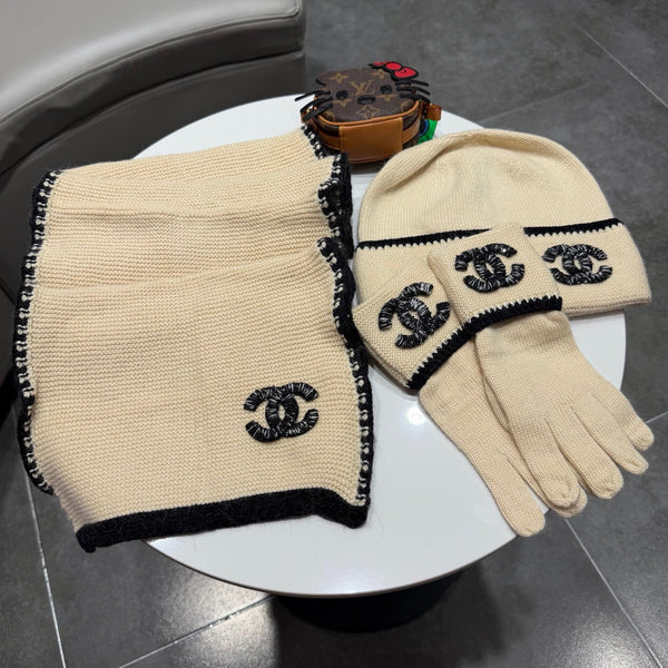 CC Hat Scarf Gloves Set Light Beige Black Knit 470401