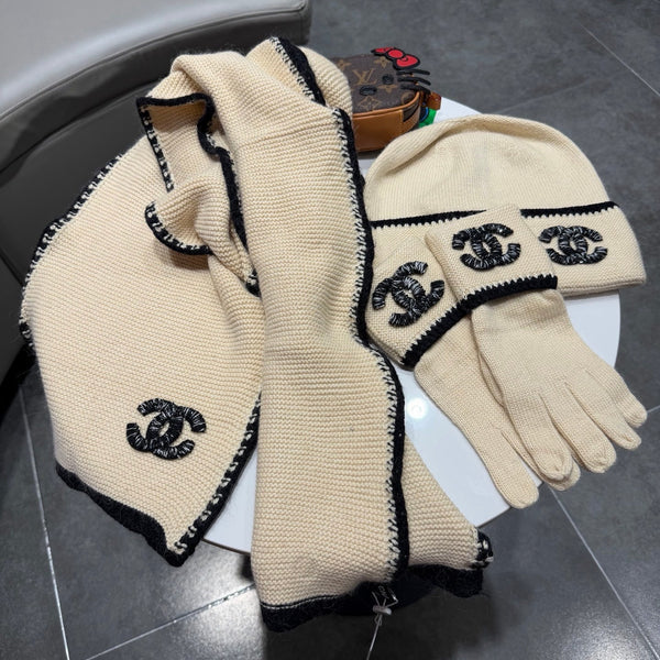 CC Hat Scarf Gloves Set Light Beige Black Knit 470401