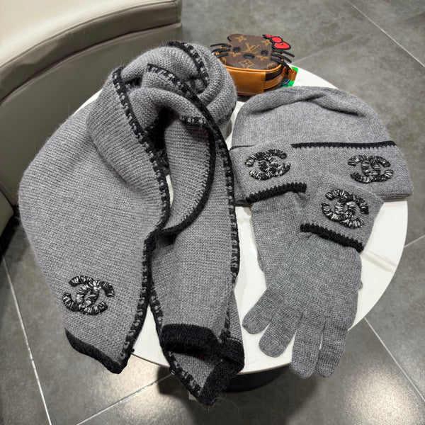 CC Hat Scarf Gloves Set Gray Black Knit 470402