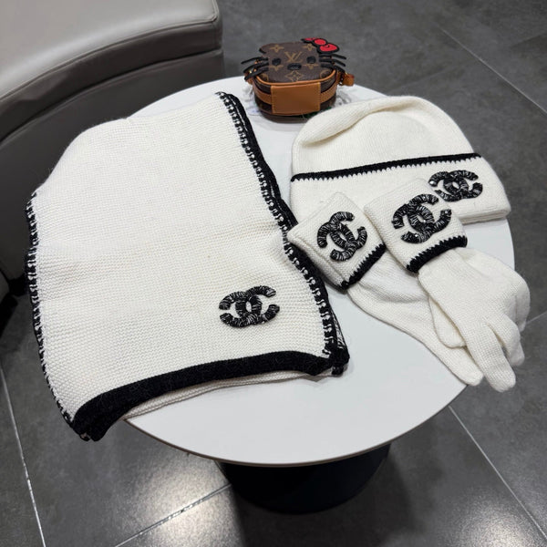 CC Hat Scarf Gloves Set White Black Knit 470403