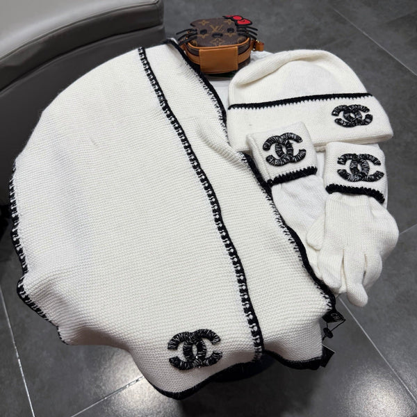 CC Hat Scarf Gloves Set White Black Knit 470403