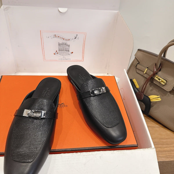HM 26s Oz Mule In Black Calfskin Gold Hardware