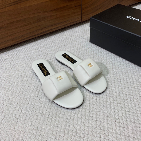 CC 26s Padded Sandals White Lambskin 887951