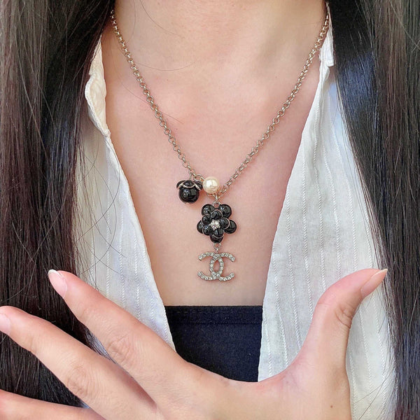 CC 26s Double C Logo Black Flower & Pearl Charm Pendant Necklace With Crystal Detail In Gold Metal 631012