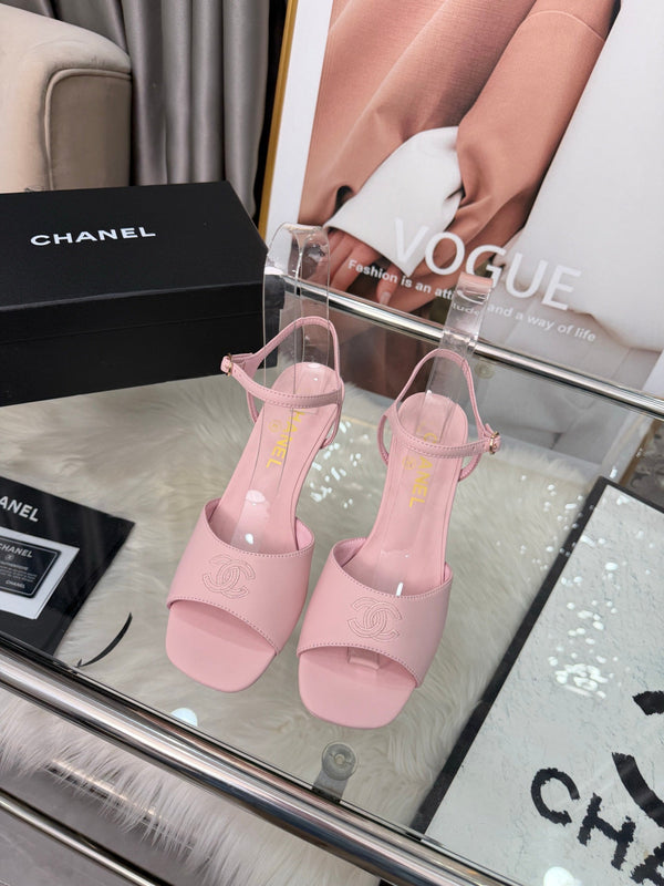 CC 2026B Métiers d'Art Sandals Pink Leather 970176