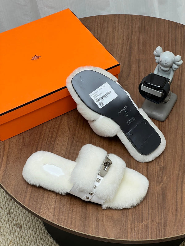 HM 26s Frenzy Mules Studded Shearling 177997
