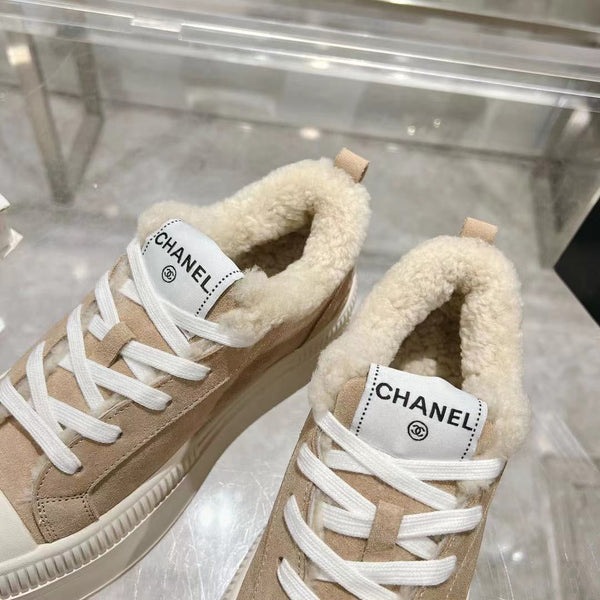 CC Sneaker Beige Suede With Wool Lining 944559